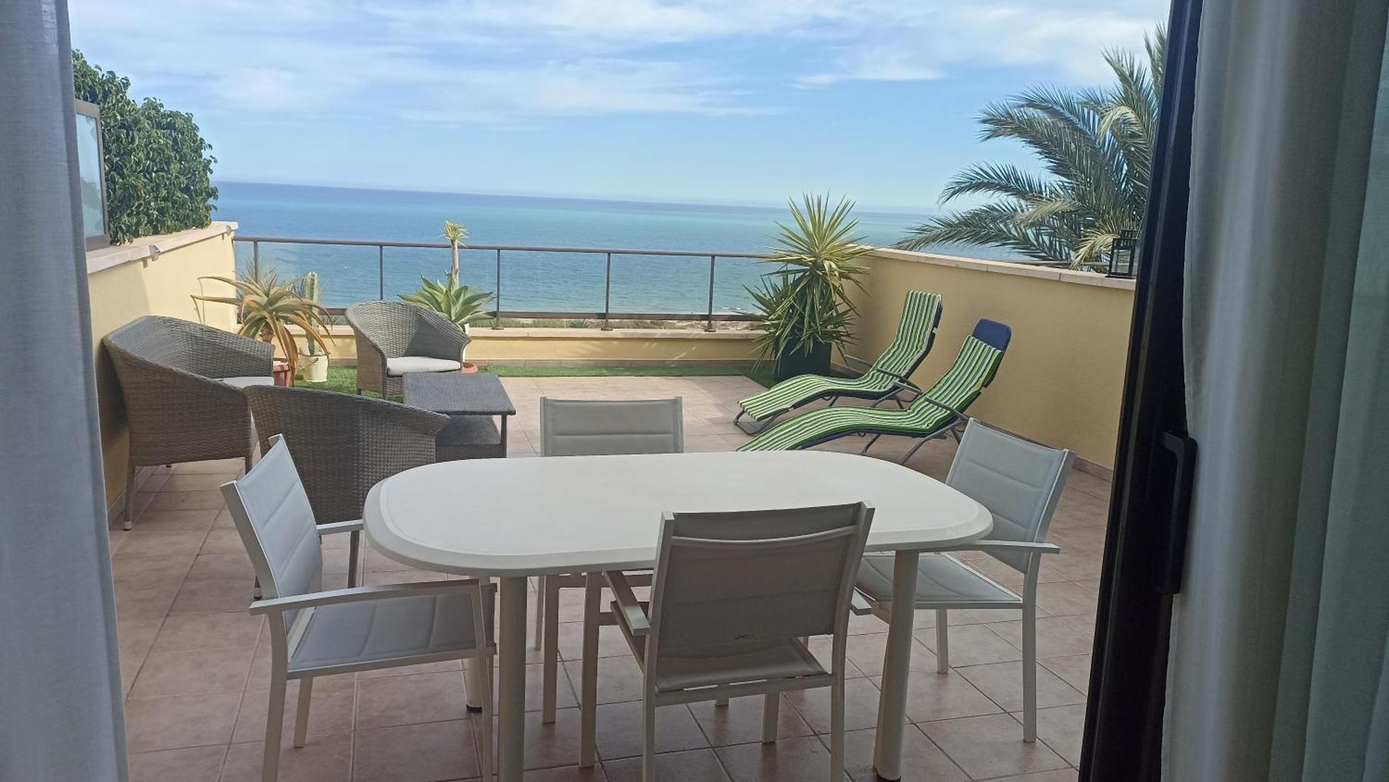 En Primera Linea Del Mar Apartment Arenales del Sol